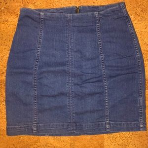 Free People!! Stretchy Denim Pencil Skirt